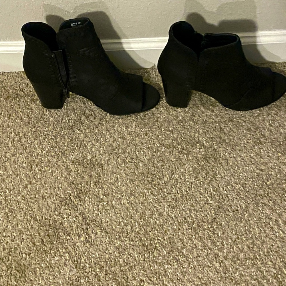 New Direction suede boots